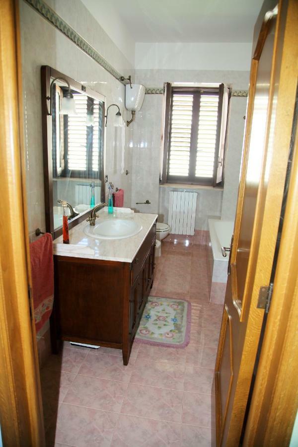Sant'Andrea Apartment Триказе Екстериор снимка